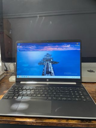Portátil HP Negro y Plateado