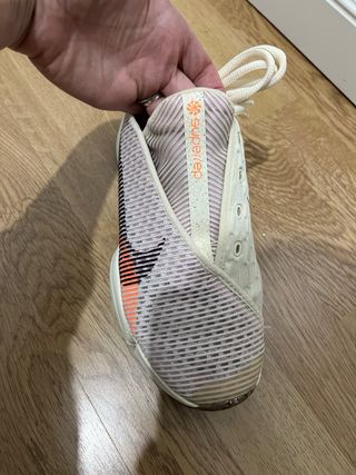 Zapatillas Nike Beige y Rosa