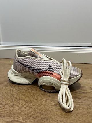 Zapatillas Nike Beige y Rosa