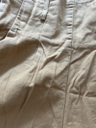 Pantalón corto beige