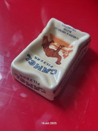 Cenicero Cerámica Camel Filters