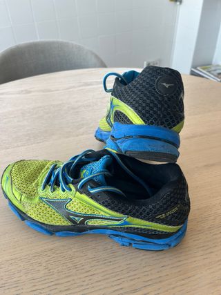Zapatillas Mizuno Running Azul y Verde