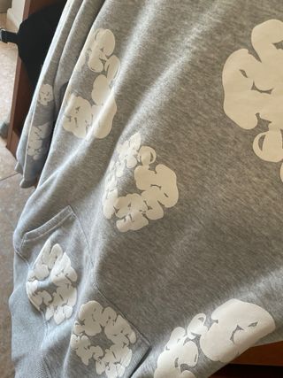 Sudadera Denim Tears gris con estampado