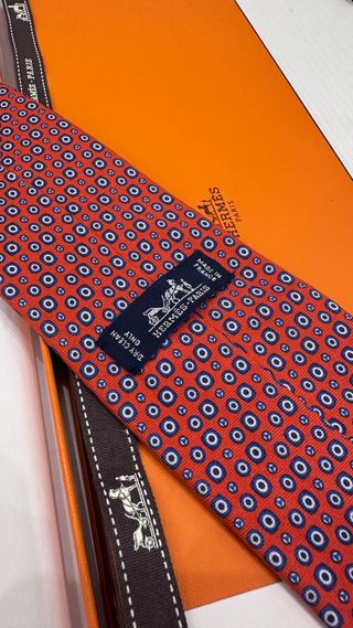 Cravatta Hermès Special Edition Rossa