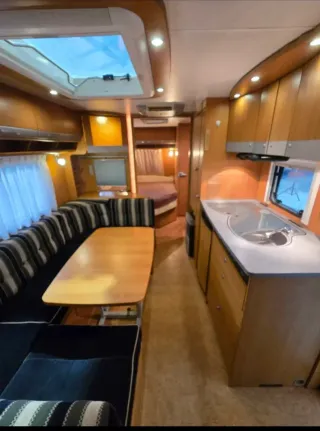 Caravana Dethleffs Camper 6 plazas + Mover