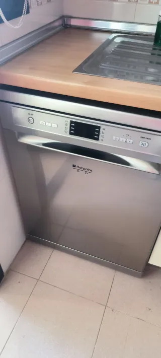 Lavavajillas Hotpoint Aristón en acero Inoxidable