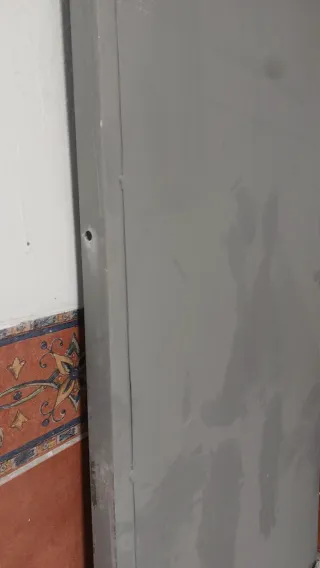 Puertas metálicas con rejas