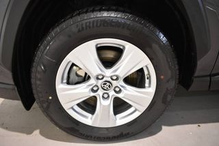 TOYOTA RAV4 2.5 HYBRID 220 H 2WD BUSINESS