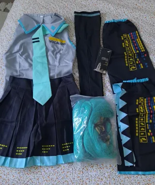 Disfraz Hatsune Miku con peluca.