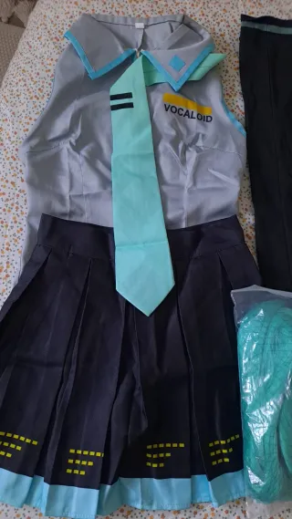 Disfraz Hatsune Miku con peluca.