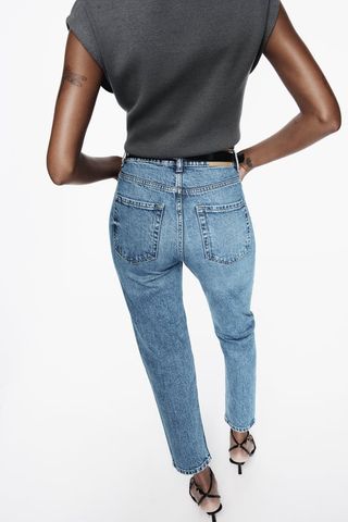 Jeans ZW Mom Fit Tiro Alto Rectos Zara Mujer