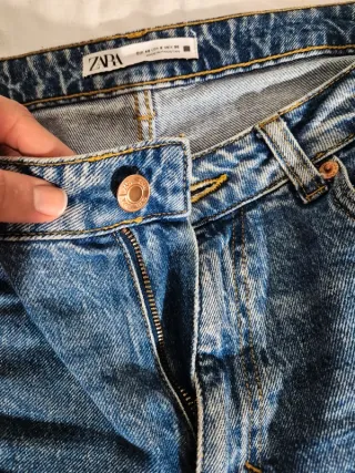 Jeans ZW Mom Fit Tiro Alto Rectos Zara Mujer