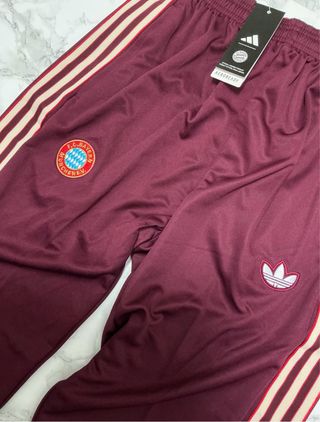 Conjunto Adidas FC Bayern Chaqueta y Pantalón