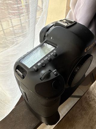 Canon 5D Mark III con Grip