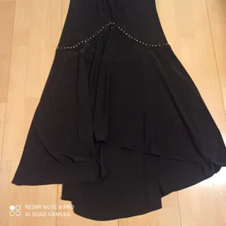 Vestido midi fiesta elástico negro
