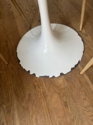 Mesa de comedor redonda blanca hay que pintar pie.