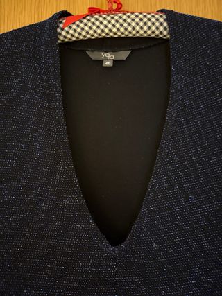 Camiseta  brillante azul talla M