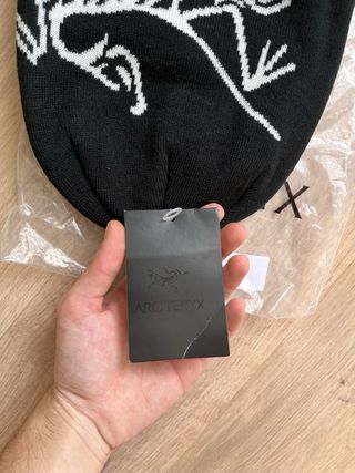 Gorro Arc'teryx Negro y Blanco