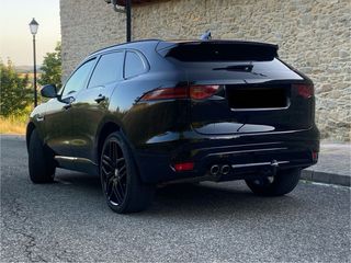 Jaguar F-Pace 2016