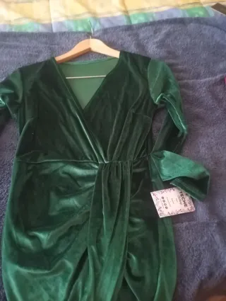 Vestido de fiesta nuevo  largo verde botella nuevo