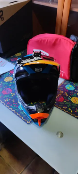 Casco 100% Aircraft Carbon