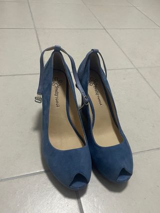 Tacchi alti blu peep toe