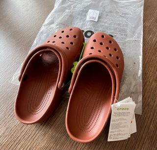 Zuecos Crocs Classic U-Color Rust Talla 42-43