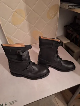 Botas militares negras