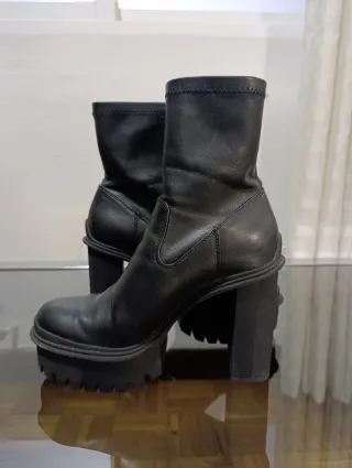 Botines Bershka negros tacón plataforma