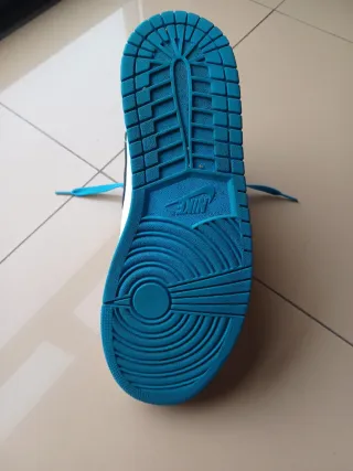 Zapatillas Jordan Altas Blancas y Azules