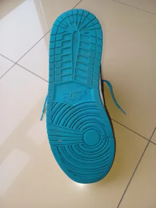 Zapatillas Jordan Altas Blancas y Azules