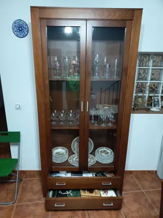 Vitrina madera maciza