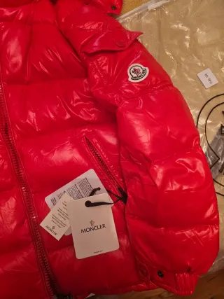 Chaqueta Moncler Roja Sin Estrenar