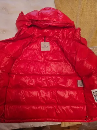 Chaqueta Moncler Roja Sin Estrenar