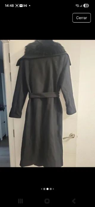 Abrigo largo Zara con cuello de pelo