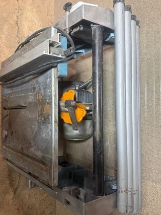 Sierra circular e ingletadora