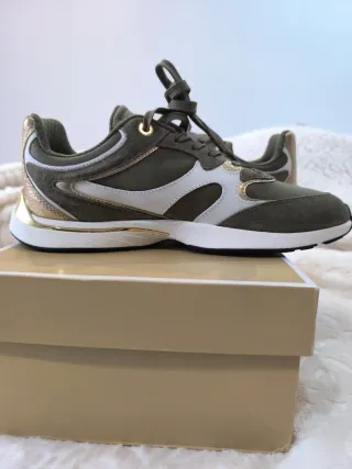 Zapatillas Michael Kors verde y Dorado