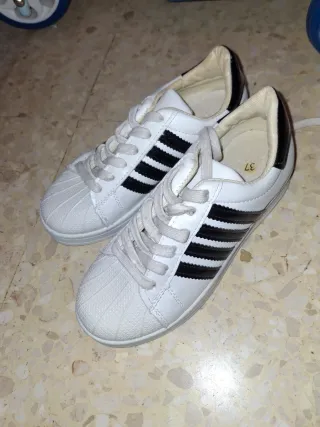 Zapatillas Adidas Mujer Blancas y Negras