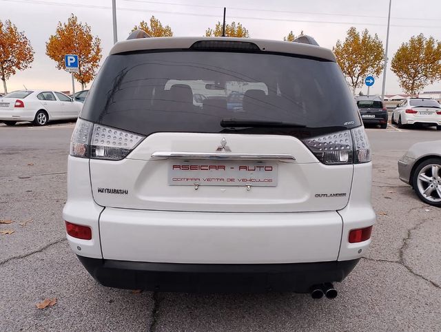 Mitsubishi Outlander 2012