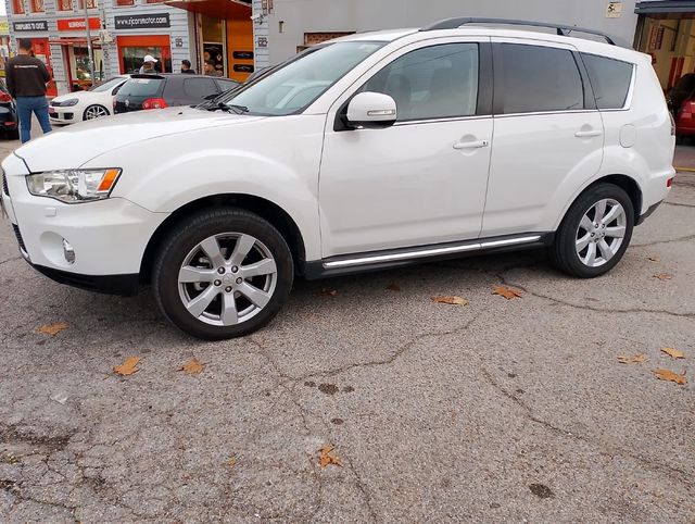 Mitsubishi Outlander 2012