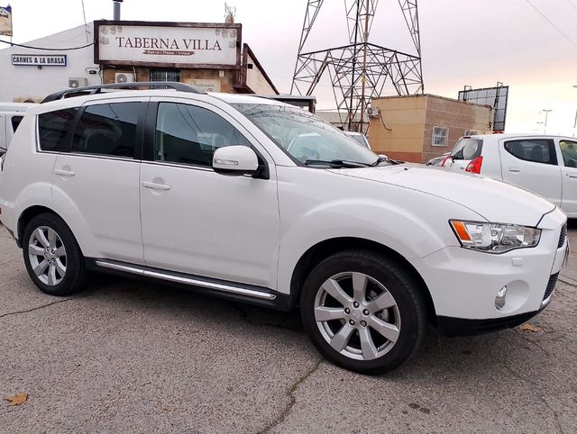 Mitsubishi Outlander 2012