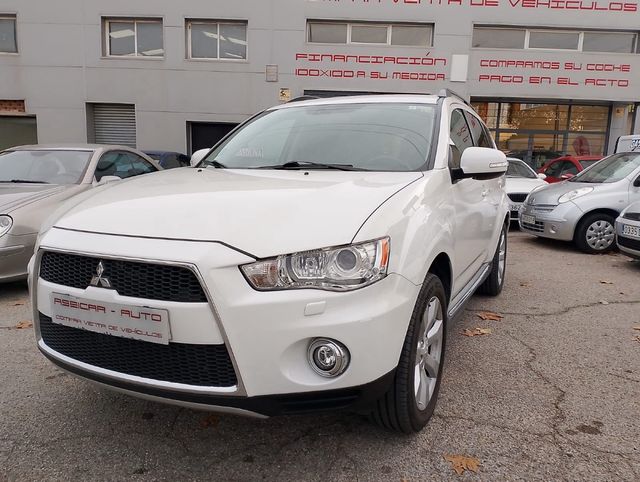 Mitsubishi Outlander 2012