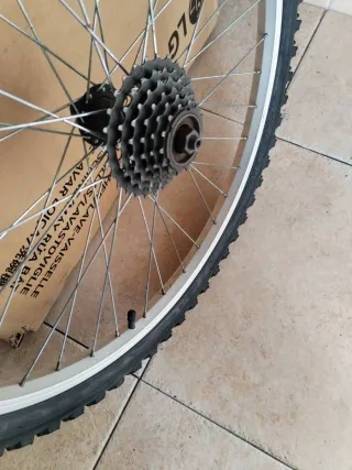 Rueda Trasera Bicicleta 24x1.95.perfecto estado!