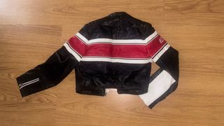 Chaqueta Cuero Pull&Bear Roja y Negra