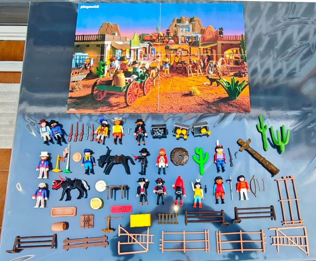 Playmobil Oeste: Cartel y Figuras