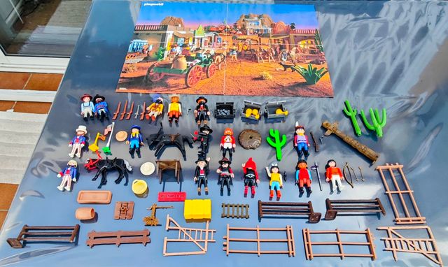 Playmobil Oeste: Cartel y Figuras