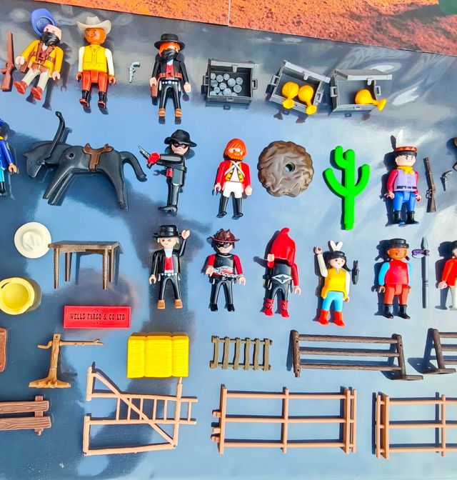 Playmobil Oeste: Cartel y Figuras