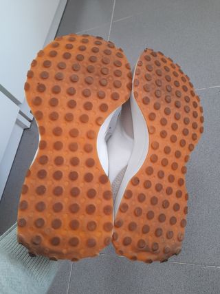 Zapatillas New Balance beige y verde