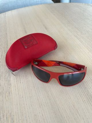 Gafas de sol Camper rojas y negras