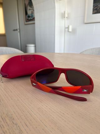 Gafas de sol Camper rojas y negras